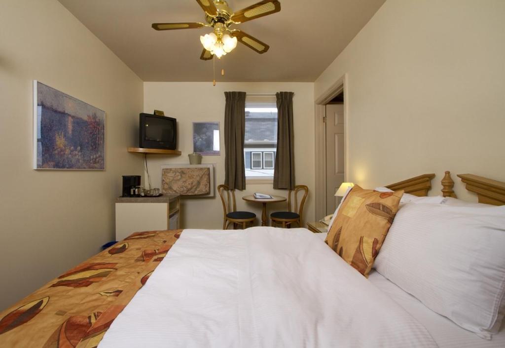 Brigantine Inn Lunenburg Rom bilde