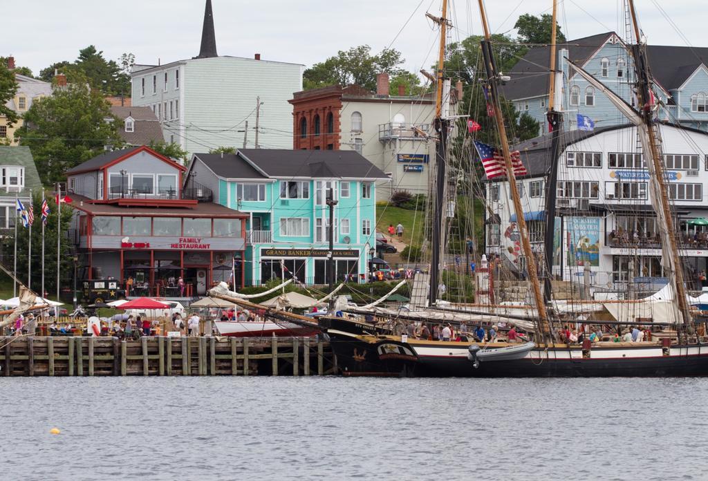 Brigantine Inn Lunenburg Eksteriør bilde